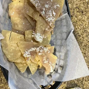 Chips with beans and cheese