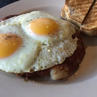 Eggs over hash