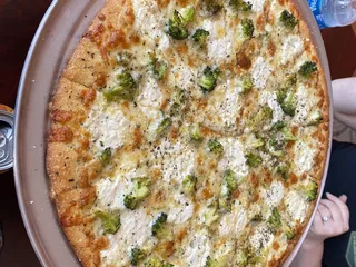 Manhattan Pizza, wings and more