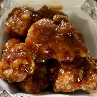 Boneless barbecue chicken wings