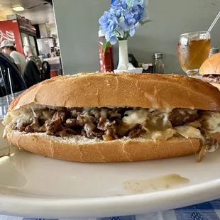 $12 cheesesteak sammie - needs more meat