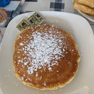 Short stack pancakes