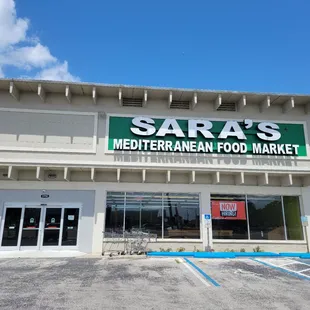 Sara is the matriarch of this family busy, run by her son and daughter.