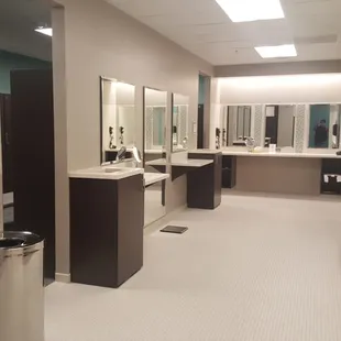 Ladies Locker Room