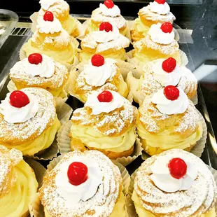 Cream puffs