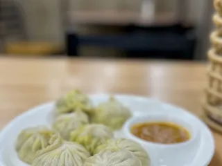 Family Asian Cuisine