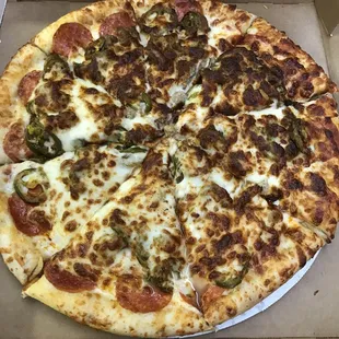 Regular crust with pepperoni, italian sausage, and jalapeños.
