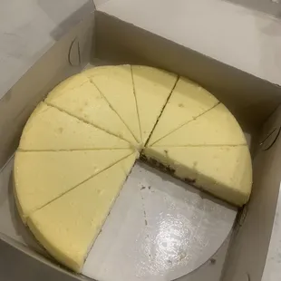 White Chocolate Cheesecake with Milk Chocolate Chips
