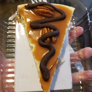 Turtle cheesecake slice