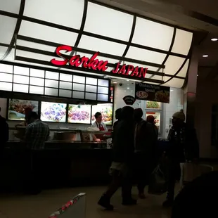 the interior of a fast food restaurant