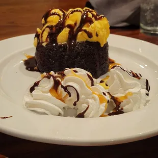 Chocolate bundt cake with icecream