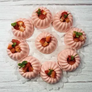 Mini Jellos
Strawberries n Cream