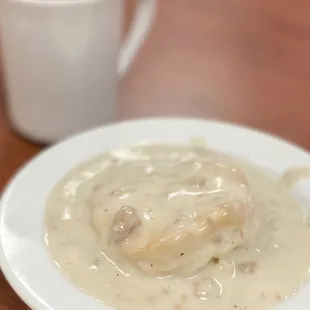 Biscuit &amp; Sausage Gravy
