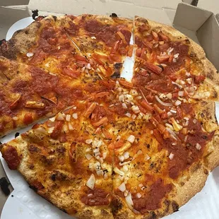 Supposed to have vegan cheese and sausage