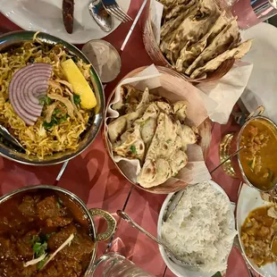 Kochi Goat curry, Kochi Chicken curry, biriyani, tandoor roti, garlic naan