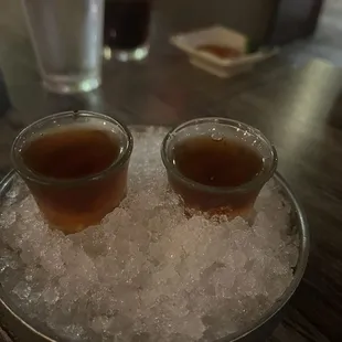 drink, oysters and mussels