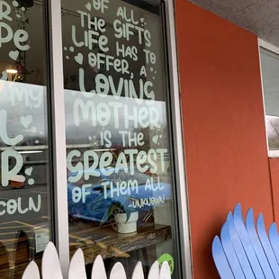 Mother&apos;s Day decor
