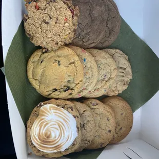 Such yummy Dozen Colossal Cookies