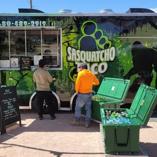 Food Truck Yummy Sation