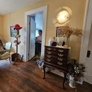 Decor and separate rooms