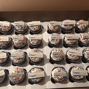 Beautiful AND Delicious LegalShield Cup Cakes!