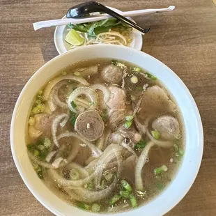 52. House Special Pho