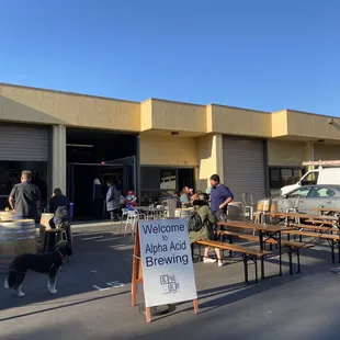 Lots of seatings at Belmont (Alpha Acid Brewing) - great beer and live music!