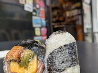 Musubi & Bento Iyasume Seaside Store