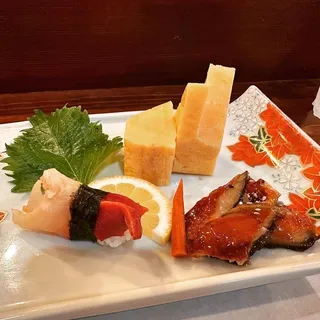 Surf Clam (Hokkigai) Sushi