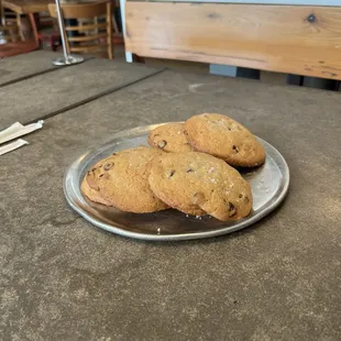 chocolate chip cookies