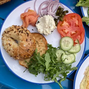 Bagel plate with lox