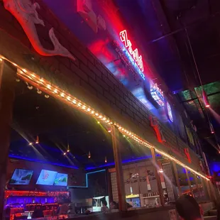 the outside of the restaurant