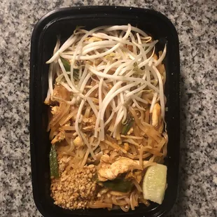 chicken pad thai