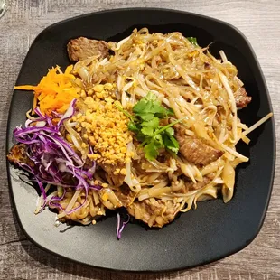 Pad Thai with beef