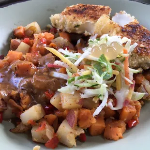 Fish, potatoes, vinaigrette