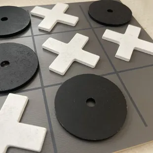 Tic tac toe game for use