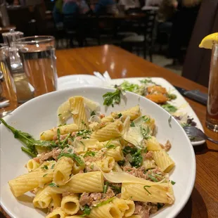 Sausage rigatoni substitute for garlic sauce