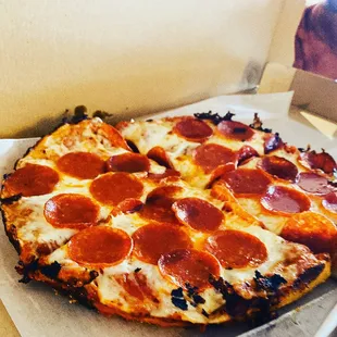 Pepperoni Love personal pan