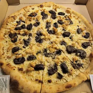 16" Garlic Ghee Mushroom. Excellent!