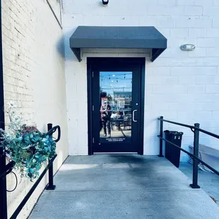 Rear Exit/Back-Door to patio