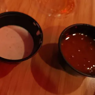 Dipping sauce for the crust is highly recommended. Chipotle ranch and molten hot sauce. Molten was a good heat with lots of flavor