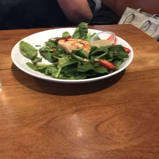 Grilled Salmon Salad