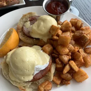 Classic Eggs Benedict