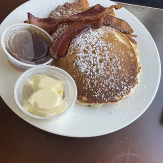Golden Buttermilk Pancakes