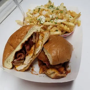BBQ Chicken Sandwich with Garlic Fries... Mouth is watering #saucylitos