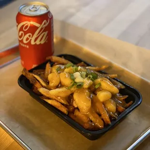 Regular Poutine w/ beef gravy