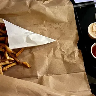 Big fries with 2 sauces (eaten at Remnant Brewing)