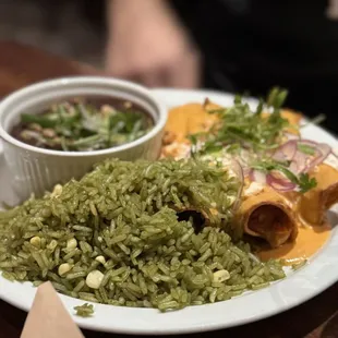 Chicken Enchiladas with Smoked Cashew Mole (3)