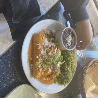 Chicken Enchiladas with Smoked Cashew Mole (3)