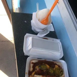 The BEST SNOWBALL stand in the city of New Orleans/Harahan! Most friendly staff and delicious snacks alongside the tasty snowballs!!!